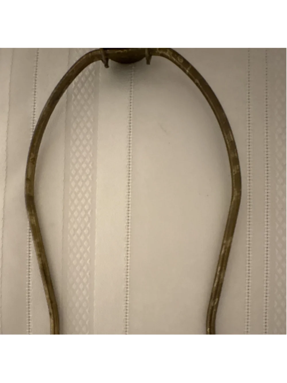 Brass Metal Lamp Harp Frame with Top Saddle Socket Holder for Lamp Shade